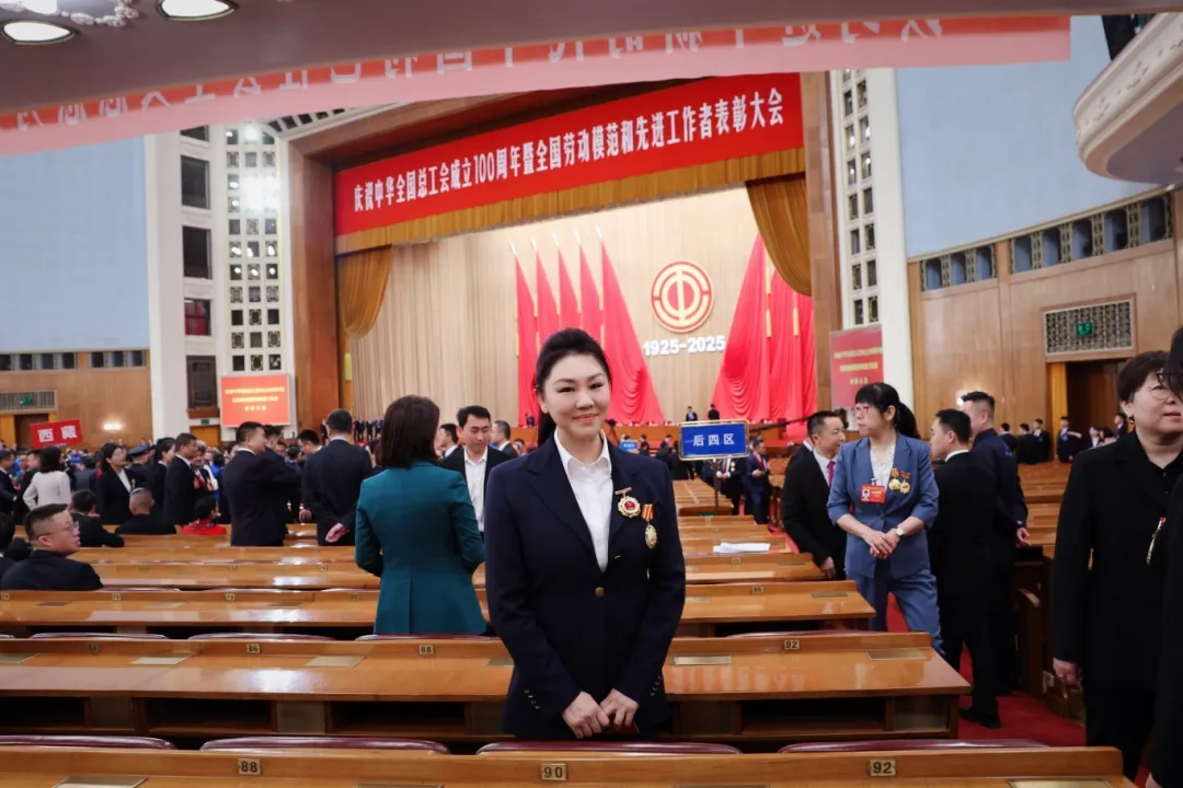 杏运平台官方指定会员登录入口与客户服务管理系统图片